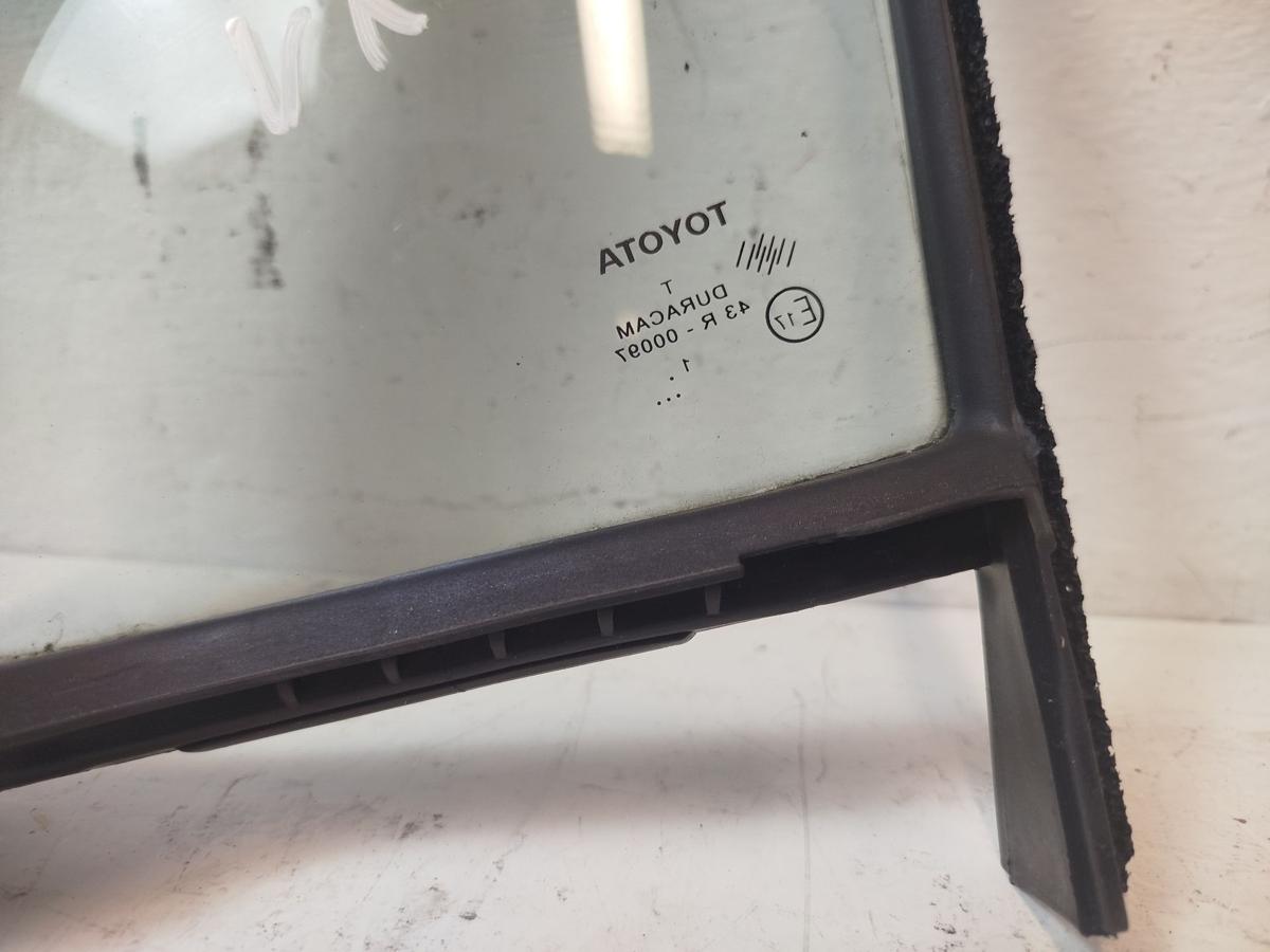 Toyota Yaris XP13 Dreieckscheibe T&uuml;r vorn rechts Beifahrert&uuml;r