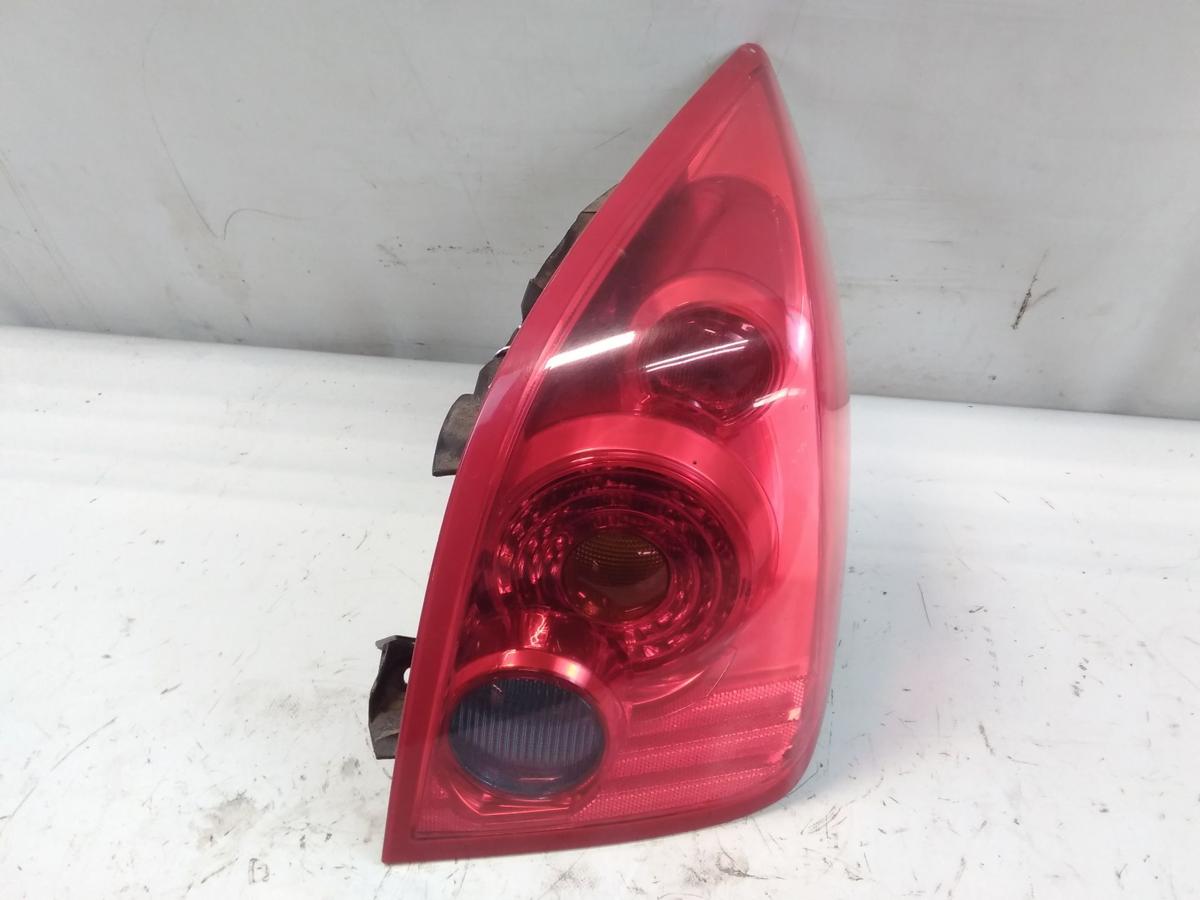 Nissan Primera P12 orig. R&uuml;ckleuchte Heckleuchte rechts 5-t&uuml;rig Flie&szlig;heck BJ2002