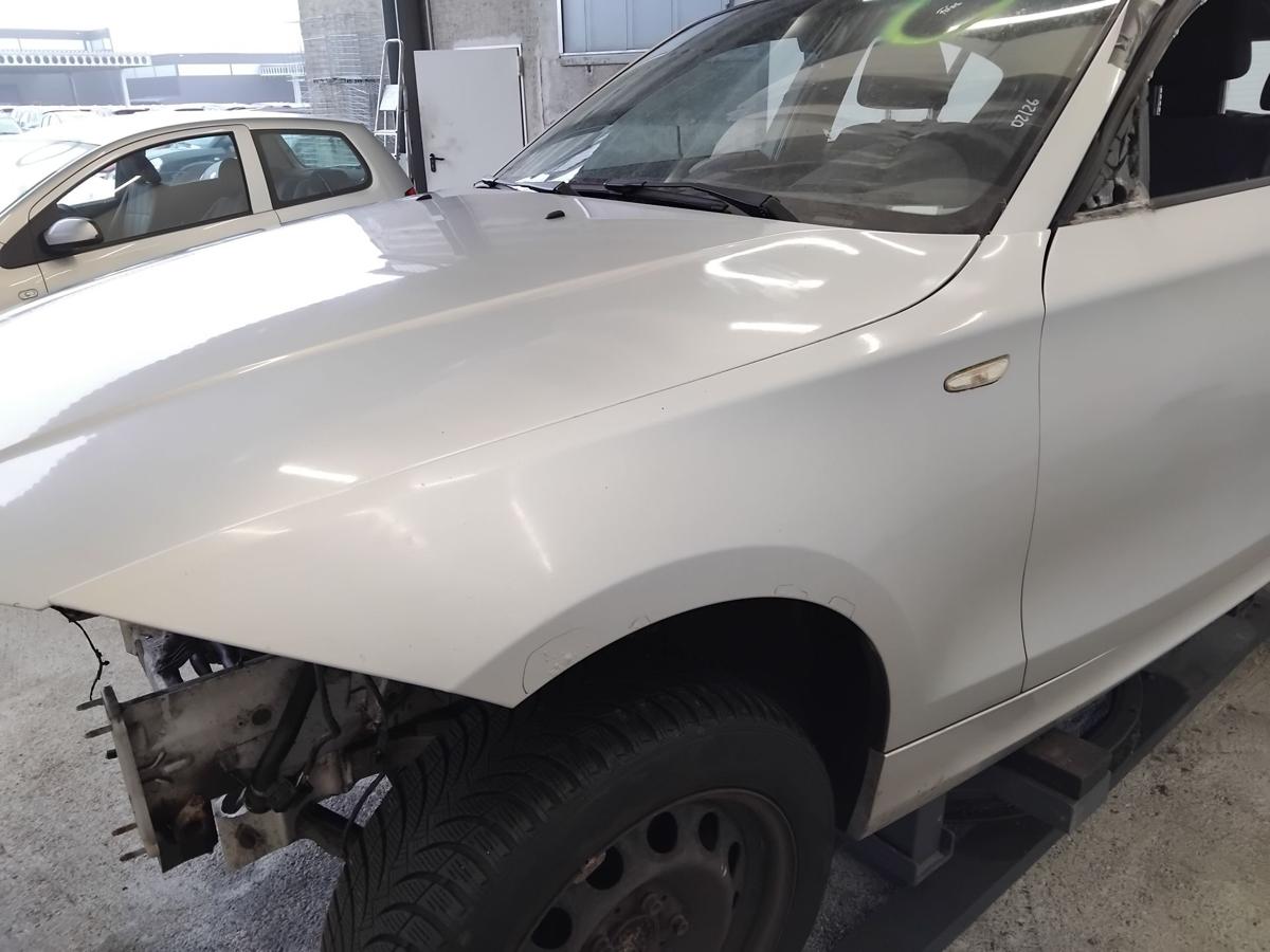 BMW 1er E81 E87 original Kotfl&uuml;gel vorn links 354 Titansilbermetallic BJ2007