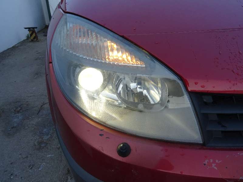 Renault Scenic 2 JM Scheinwerfer rechts Xenon Vorfacelift HELLA BJ2004