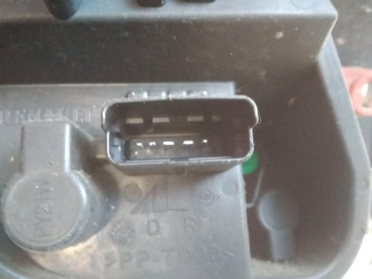 Renault Clio 3 Grandtour orig R&uuml;ckleuchte Schlussleuchte rechts Facelift BJ2011