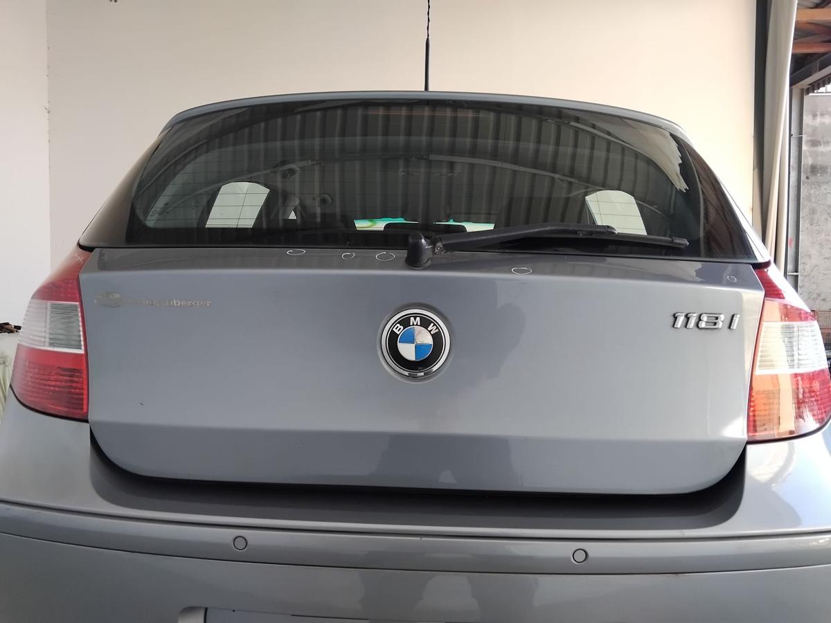 BMW 1er E81 E87 Heckklappe A18 Quarzblau Metallic mit Heckscheibe BJ2006 Dellen