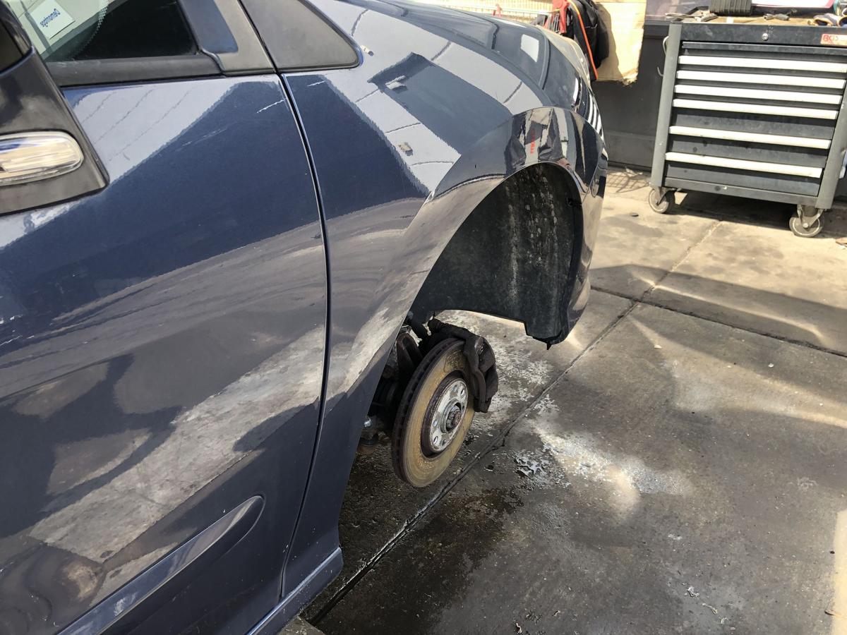 Peugeot 308sw original Kotflügel rechts Seitenteil KHH Taurangablau Bj 2008
