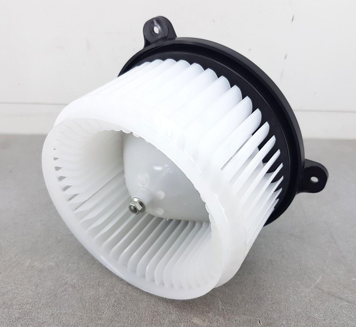Mitsubishi Eclipse Cross Gebl&auml;semotor Bj2023 7802A326 Heizungsgebl&auml;s