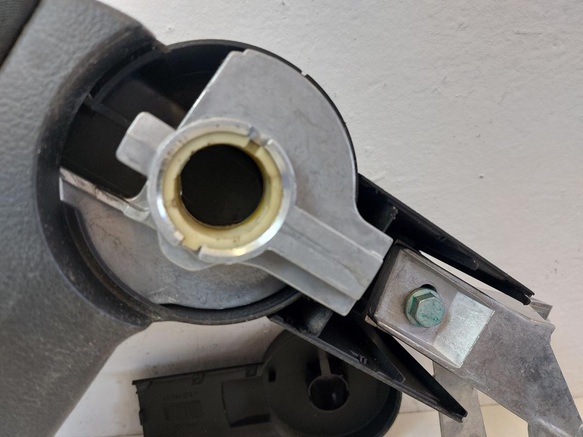 VW Golf 4 1J Bora Mittelarmlehne vorn Armlehne Armauflage Stoff