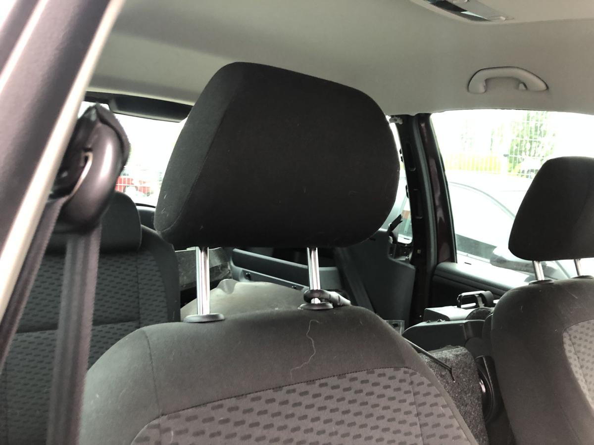 Skoda Roomster 5J Sitz vorn rechts Beifahrersitz Stoff mit Muster ohne Heizung