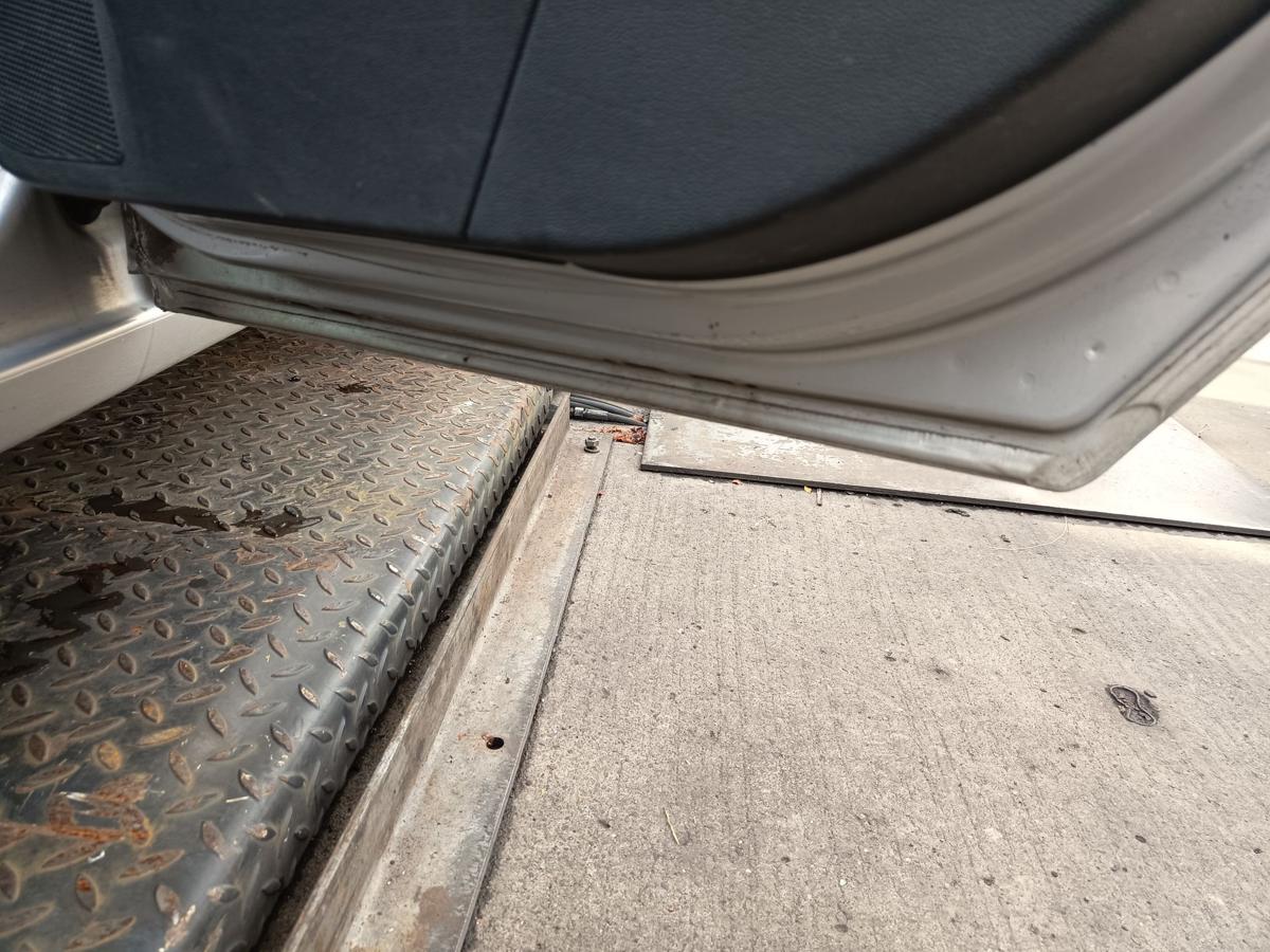 Opel Astra Kombi original T&uuml;r Roht&uuml;r hinten rechts Z157 Starsilber III Bj 2006