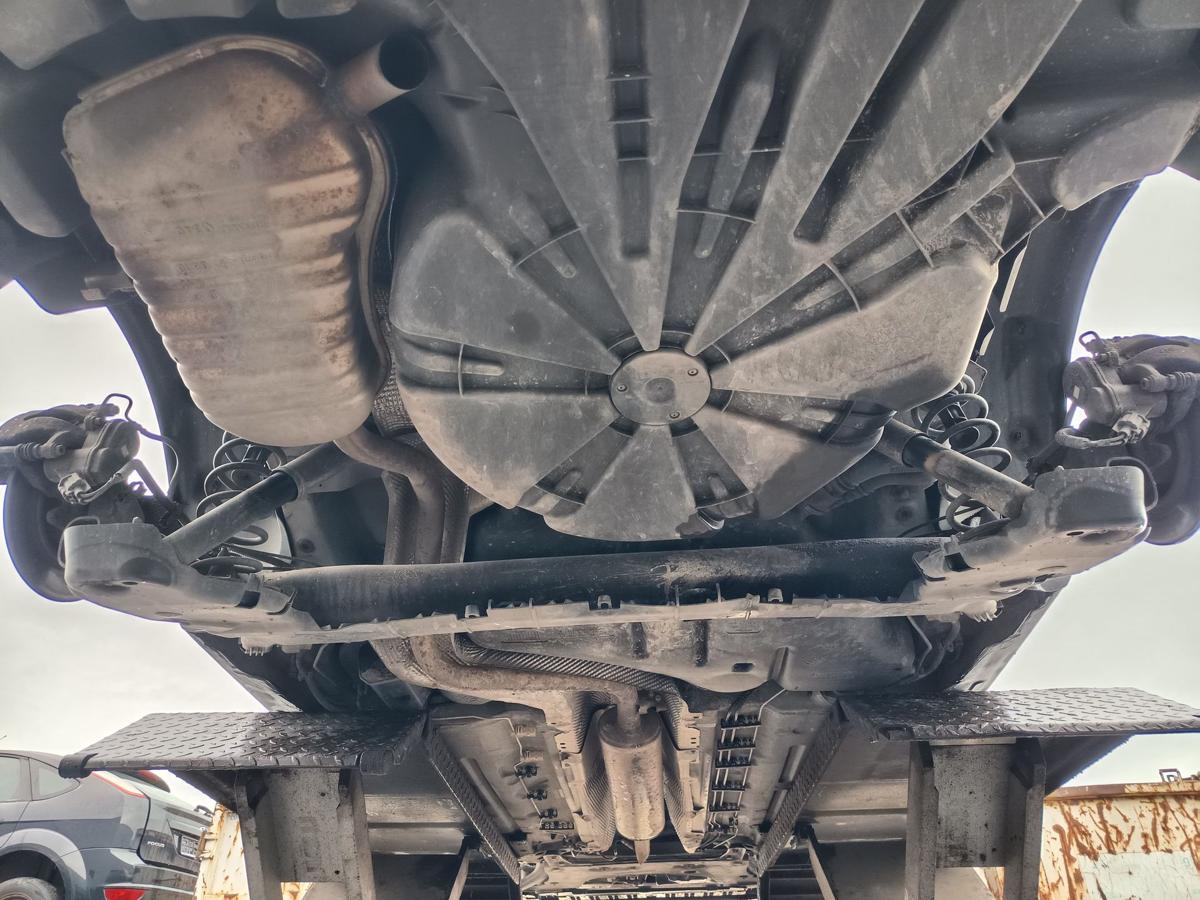 Renault Megane III Kombi orig Hinterachse 2.0 103kW Benzin Bj 2010