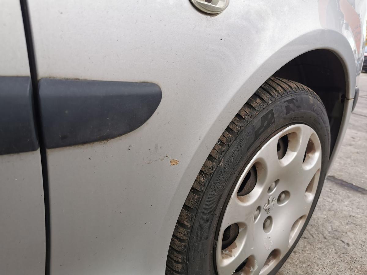 Peugeot 1007 K Kotflügel Fender Seitenwand vorn rechts EZR Aluminiumgrau Met OE Peugeot 1007 K Kotflügel Fender Seitenwand vorn rechts EZR Aluminiumgrau Met OE