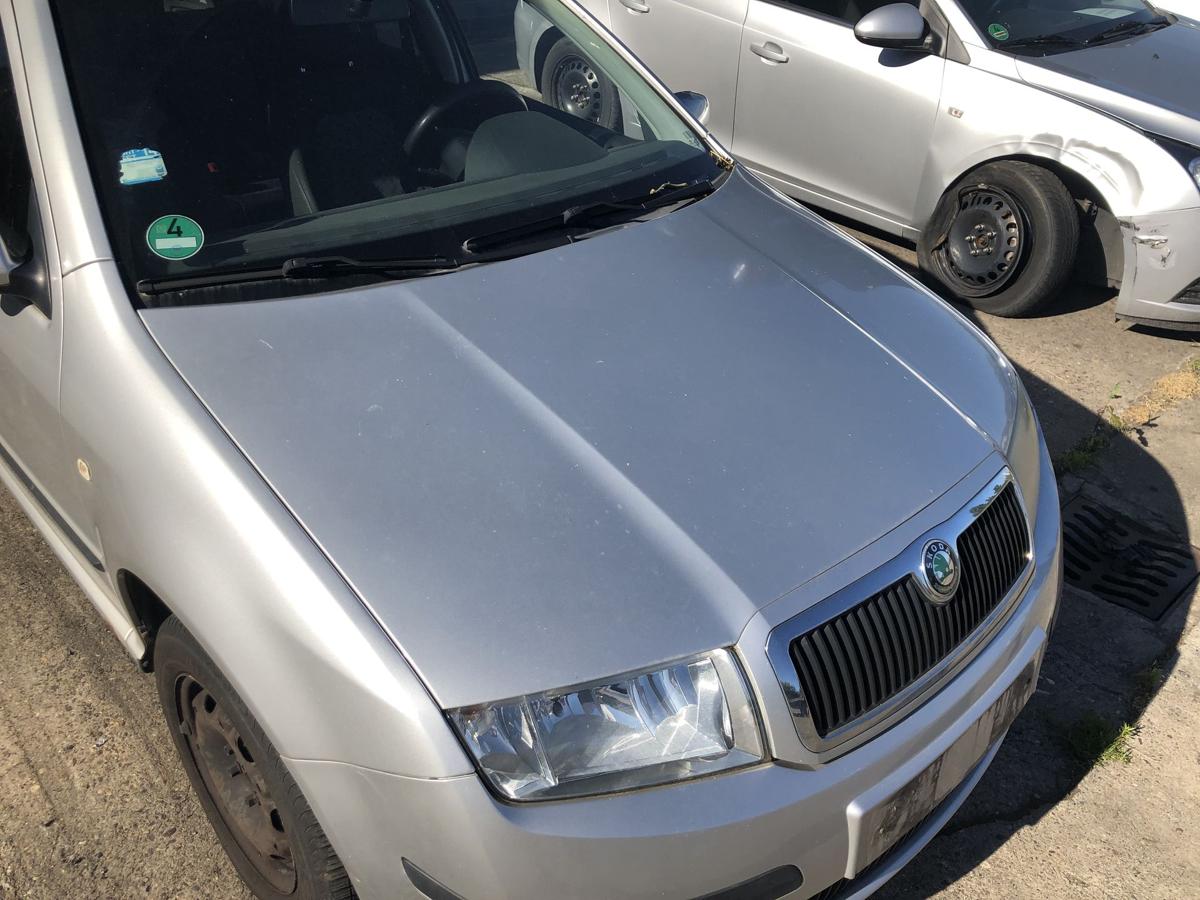 Skoda Fabia 6Y Motorhaube Haube Klappe Motorklappe vorn Kühlergrill LF7T silber