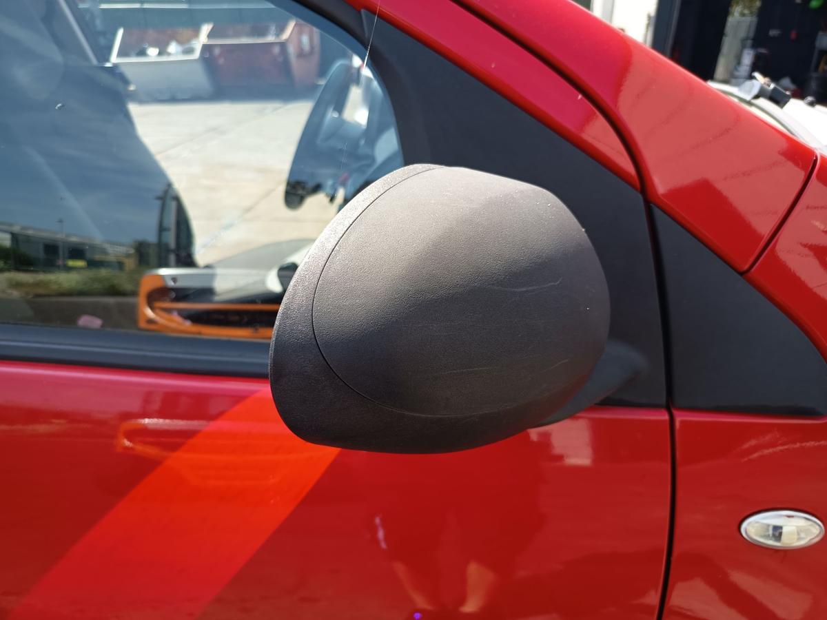 Peugeot 107 original Aussenspiegel rechts manuell unlackiert Bj 2008