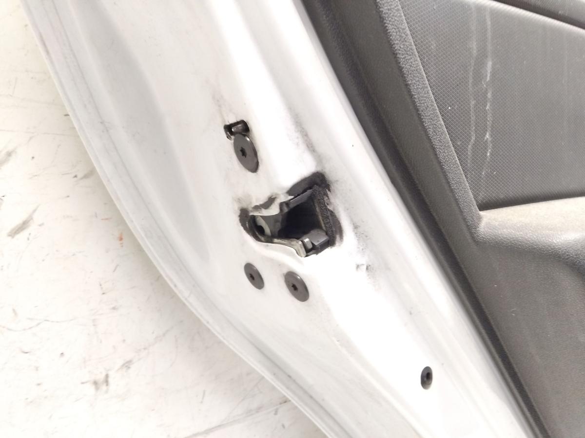 Dacia Sandero 1 T&uuml;r hinten links arktiswei&szlig; OV369 Bj.2009