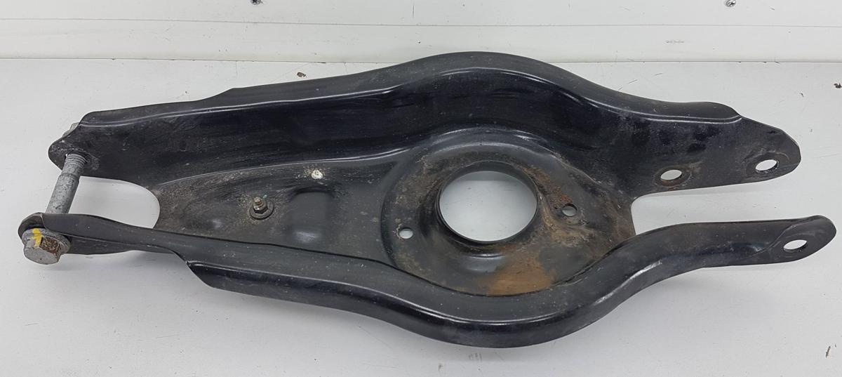 Tesla Model Y Querlenkersatz hinten links Satz Querlenker Bj2022 1044451-00-F