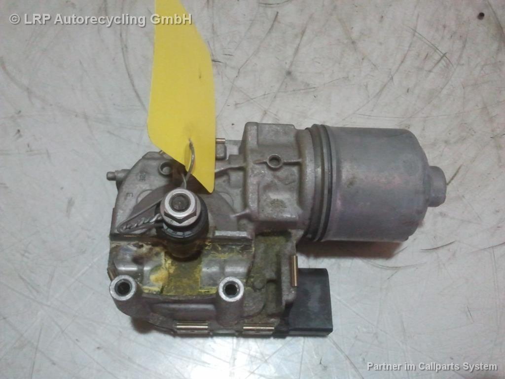 Skoda Octavia 3 5E Wischermotor vorn 5E1955119 1231238852 BOSCH BJ2013