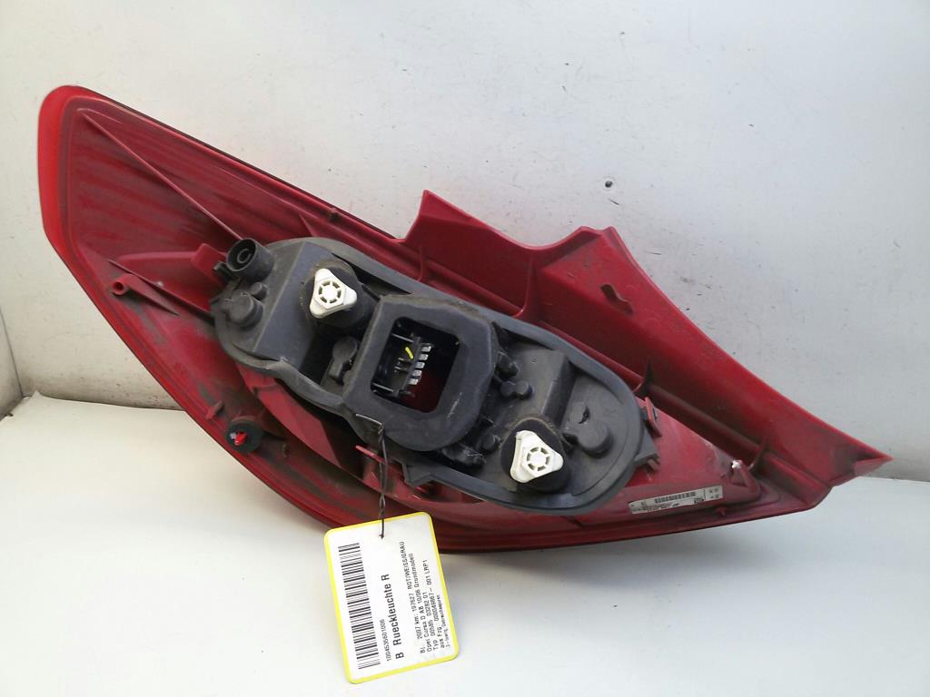 Opel Corsa D BJ2007 Rückleuchte Schlussleuchte rechts 13186351 3-türig