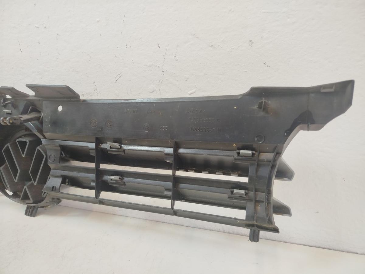 VW Golf 4 1J IV K&uuml;hlergrill Grill Frontgrill mit Logo Originalteil LA7W silber