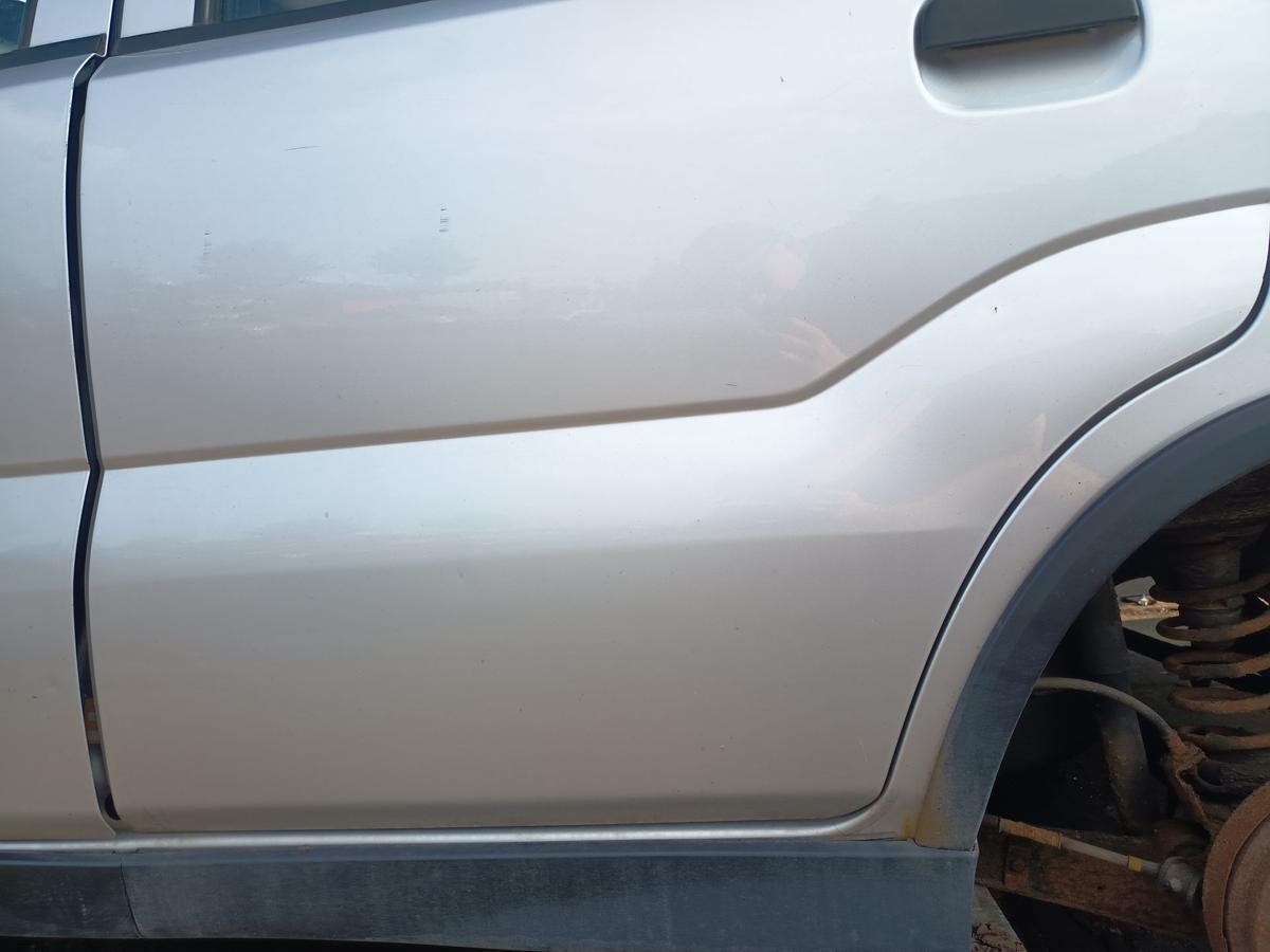 Suzuki Ignis II X45 orig Tür hinten links mit Anbauteilen ZCC Silky Silver met