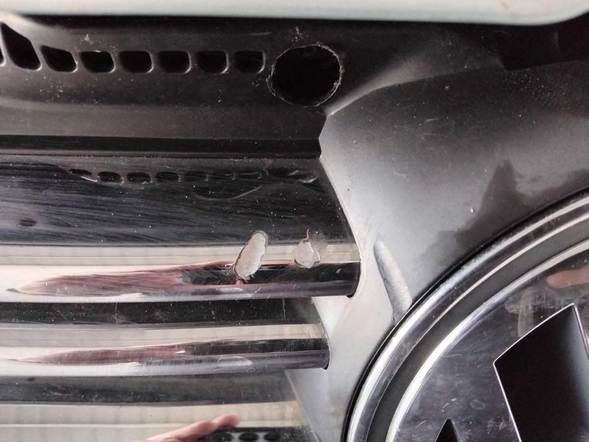 VW Golf 5 Variant orig. Stoßfänger Stoßstange vorn mit SRA und Grill BJ2007 LA7W