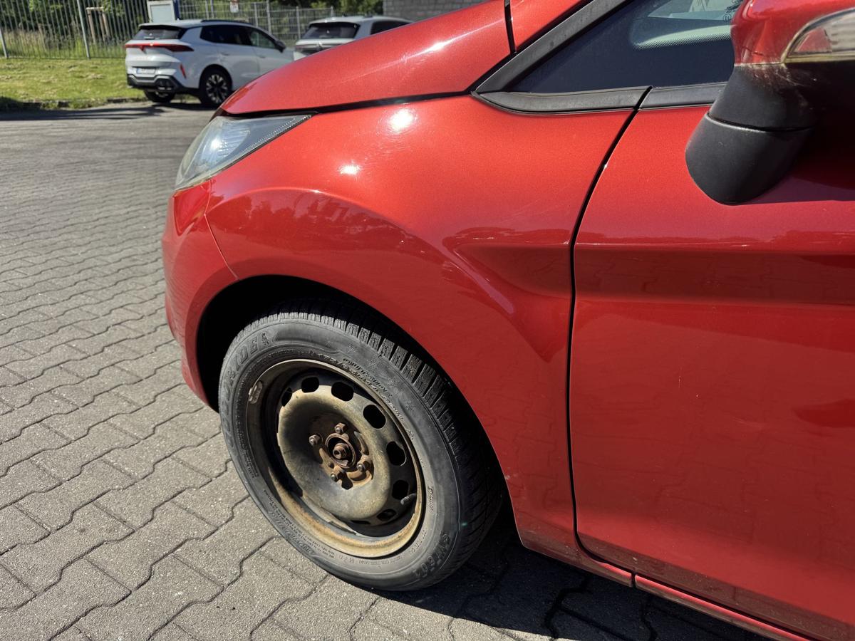 Ford Fiesta JA8 original Kotfl&uuml;gel vorn links Tango Rot Bj.2010