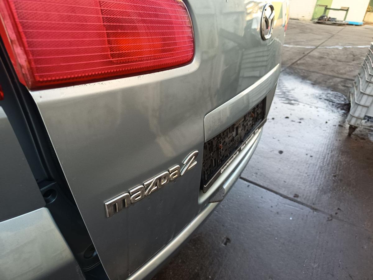 Mazda 2 original Heckklappe mit Scheibe 27P Arktikblau Bj 2004