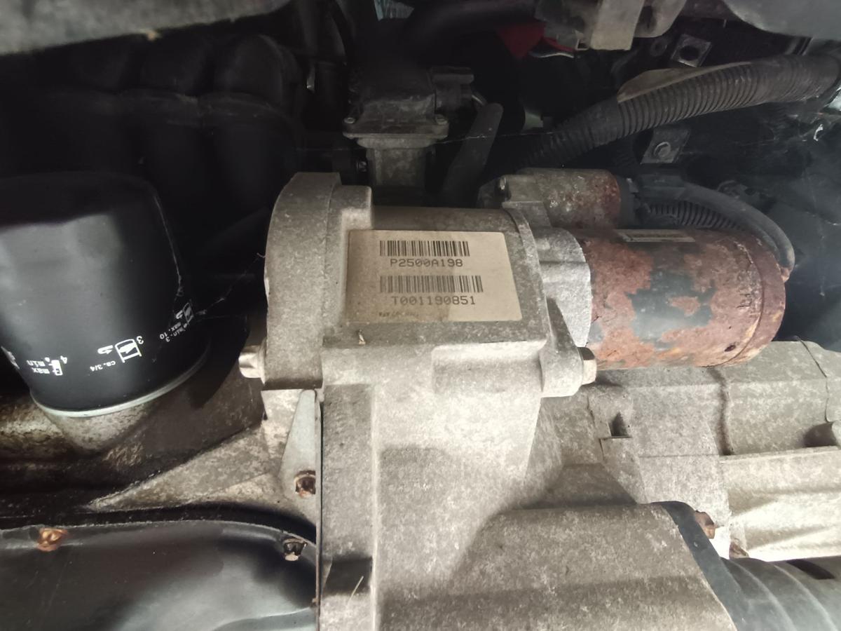 Mitsubishi Colt Z30 Schaltgetriebe 5G P2500A198 1,1L55KW Benzin Bj 2007
