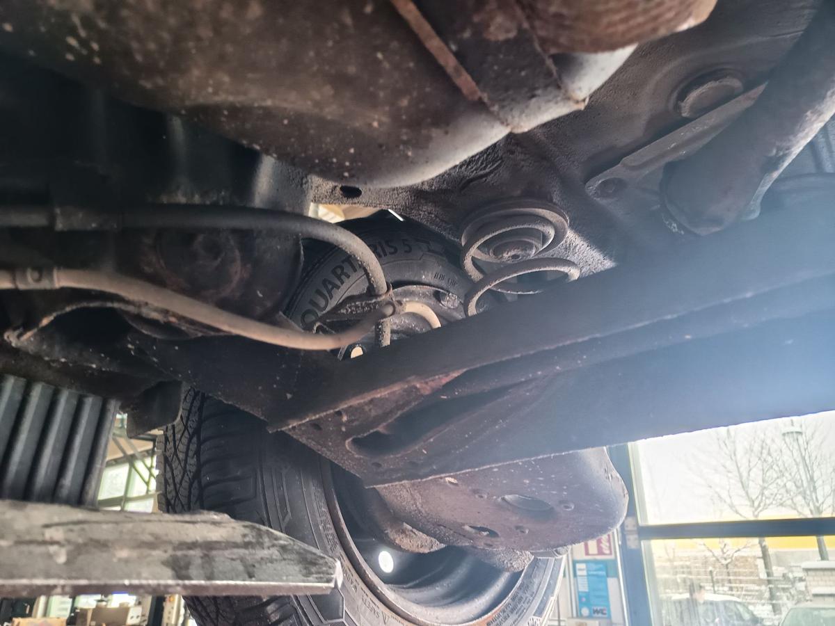 Agila B original Hinterachse trommelgebremst f&uuml;r K12B 1,3l 63kW 111tkm Bj 2008