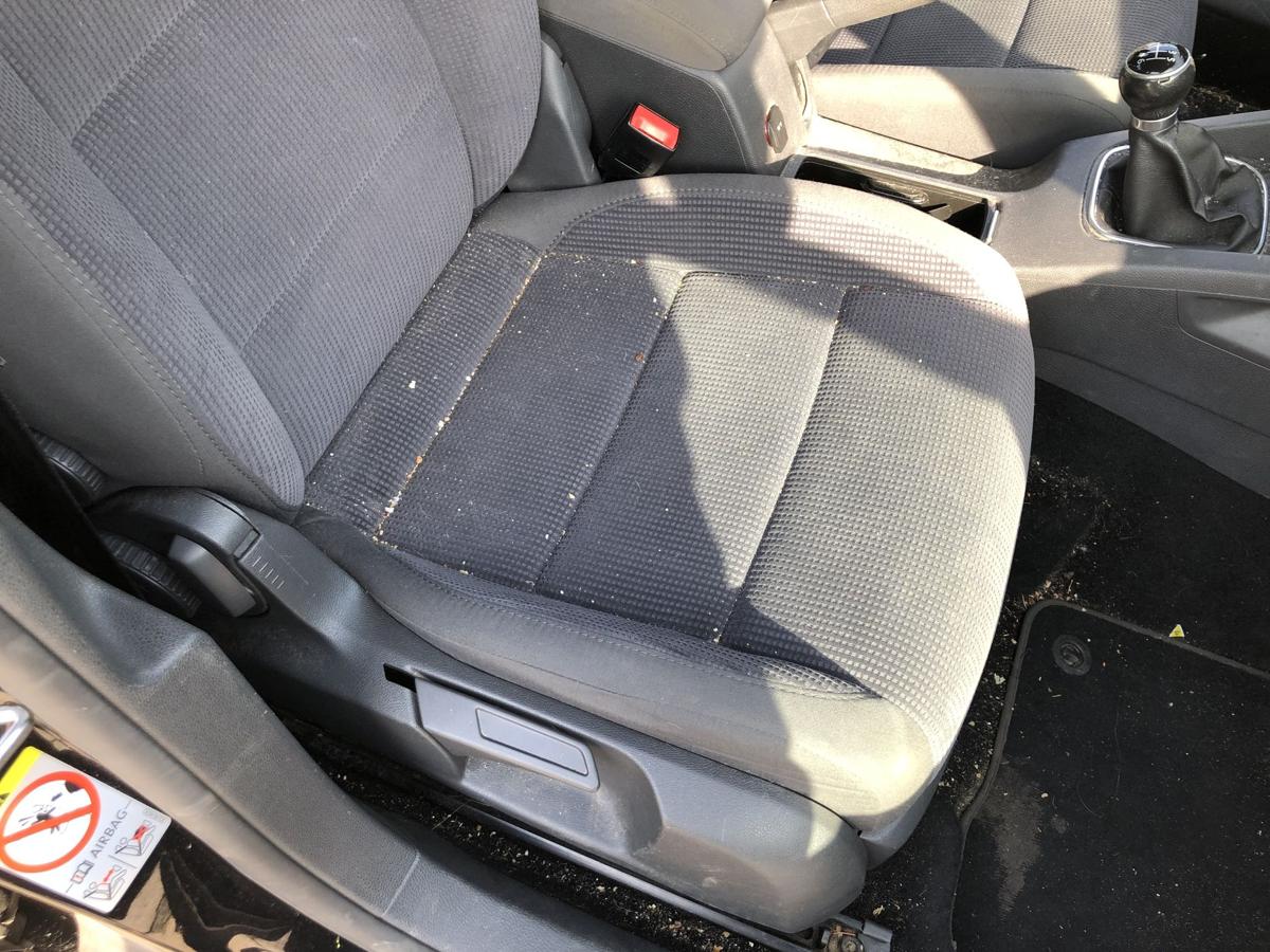 VW Jetta 1K Sitz vorn rechts Beifahrersitz Stoff mit Heizung Autositz