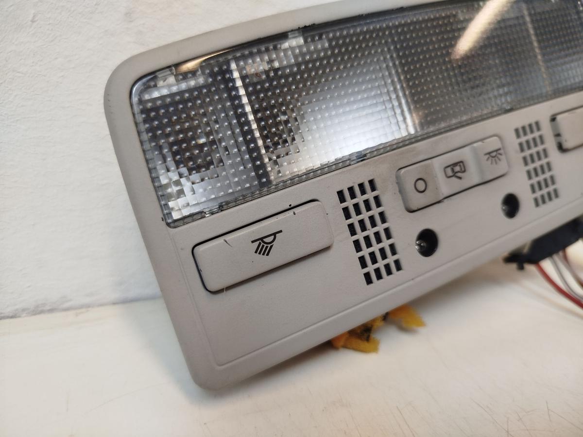 VW Passat 3BG W8 Innenleuchte Leseleuchte Ambientebeleuchtung Schaden Text lesen