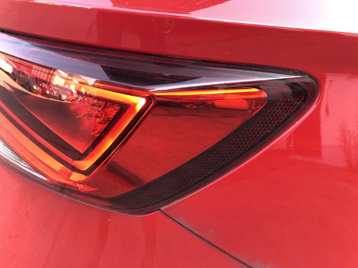 Seat Leon 5F R&uuml;ckleuchte au&szlig;en rechts R&uuml;cklicht R&uuml;ckleuchte LED Au&szlig;enecke