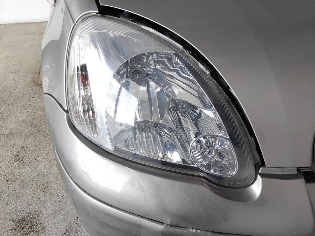 Toyota Yaris P1 orig Scheinwerfer links Halogen mit LWR Facelift BJ2004 Japan