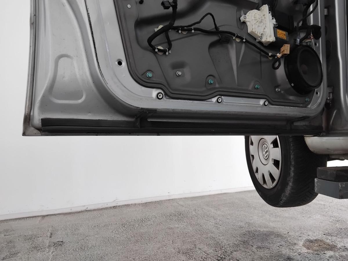 VW Bora 1J T&uuml;r vorn links Fahrert&uuml;r LA7W reflexsilbermetallic BJ2002
