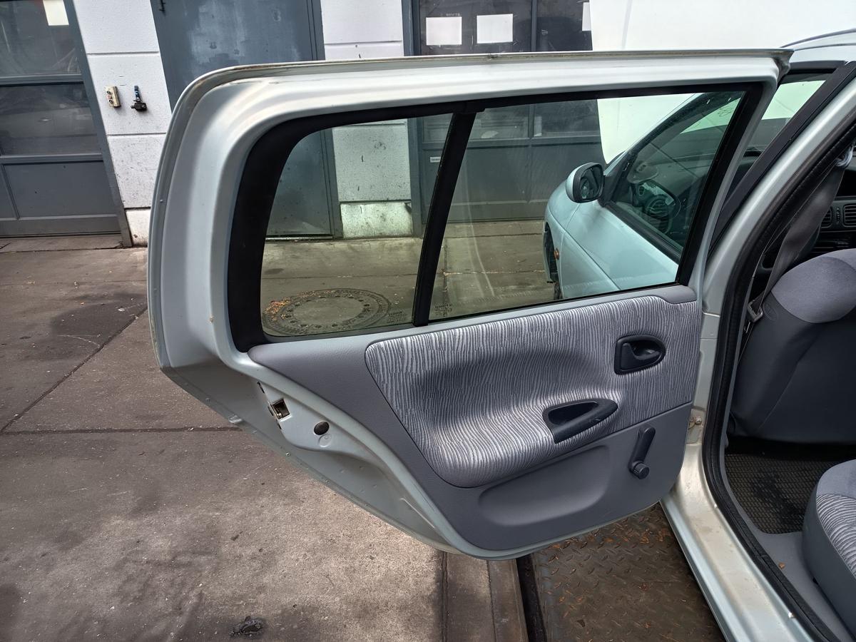 Renault Megane Kombi original T&uuml;r hinten links MV632 Polargrau Bj 2001