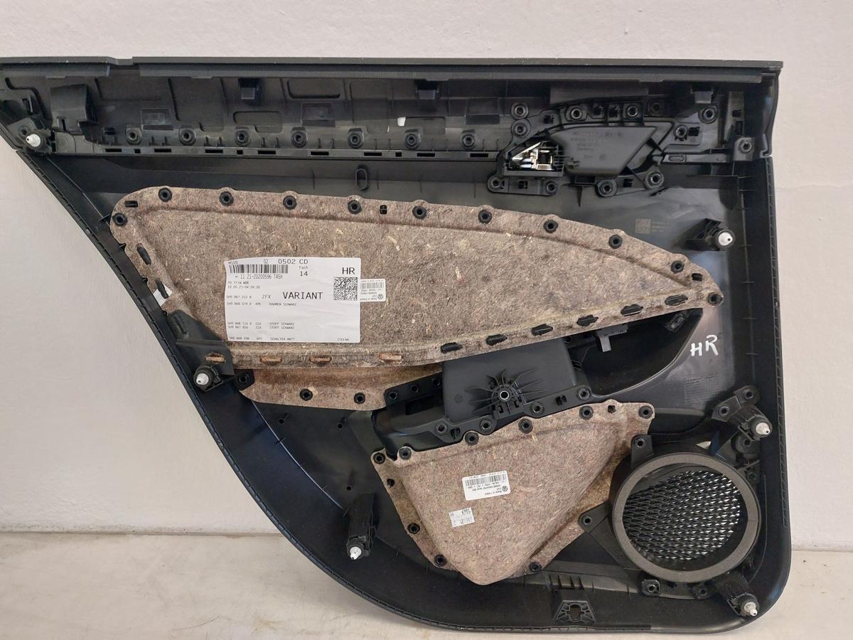 VW Golf 8 VIII CD Variant T&uuml;rverkleidung hinten rechts Kombi T&uuml;rpappe
