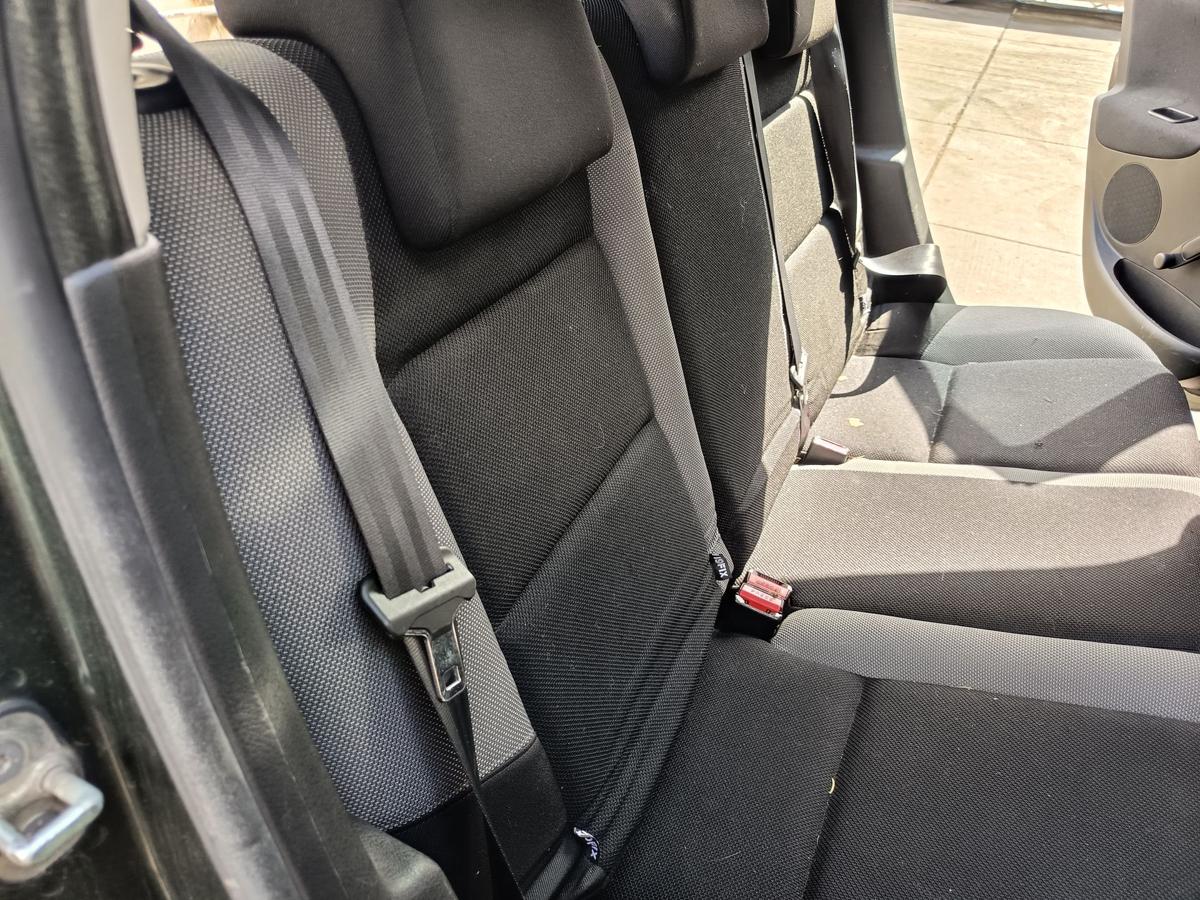 Peugeot 207 original R&uuml;cksitzbank Fondsitz Stoff grau/schwarz Bj2009