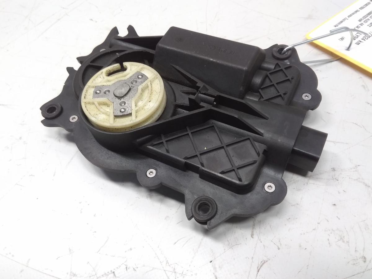 Audi A8 D3 4E original Stellmotor Zuziehhilfe Softclose T&uuml;r vorn links Bj.2004