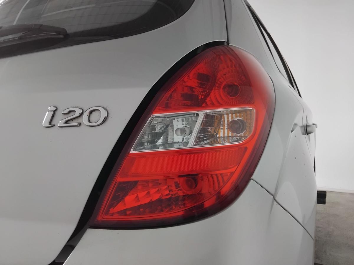 Hyundai i20 PB original R&uuml;ckleuchte Heckleuchte Schlussleuchte rechts BJ2011