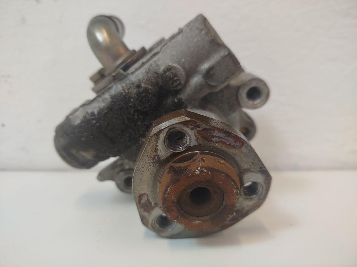 VW Golf IV 4 1J Servopumpe Lenkhilfepumpe Fl&uuml;gelpumpe KYB 1390ccm 55kw