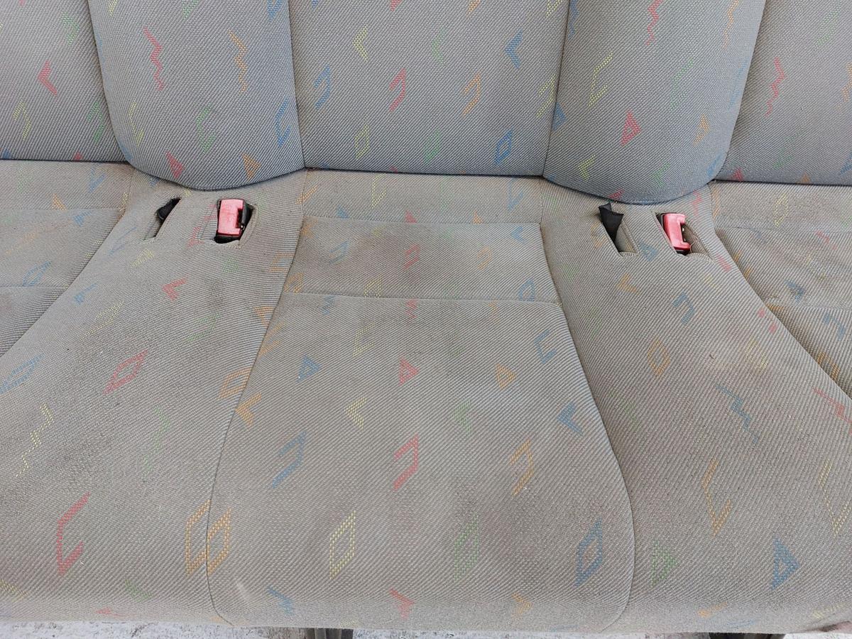 VW LT Typ 2D 3er Sitzbank hinten R&uuml;cksitzbank Sitzbank R&uuml;ckbank Text lesen