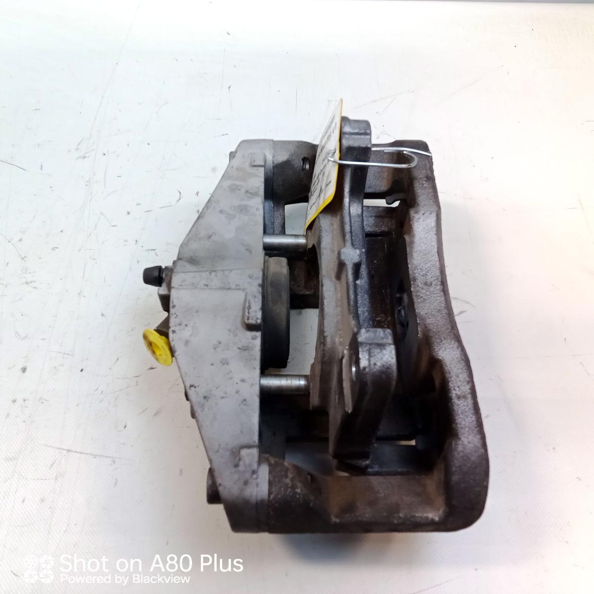 Audi A3 8P Quattro original Bremssattel Vorderachse rechts 345x30mm Bj.2004