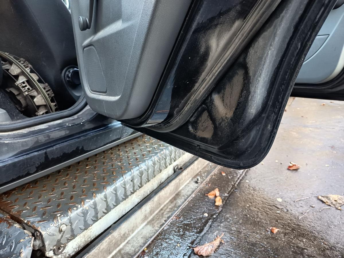 Ford Focus II original T&uuml;r hinten rechts Fond Pantherschwarz Bj 2008