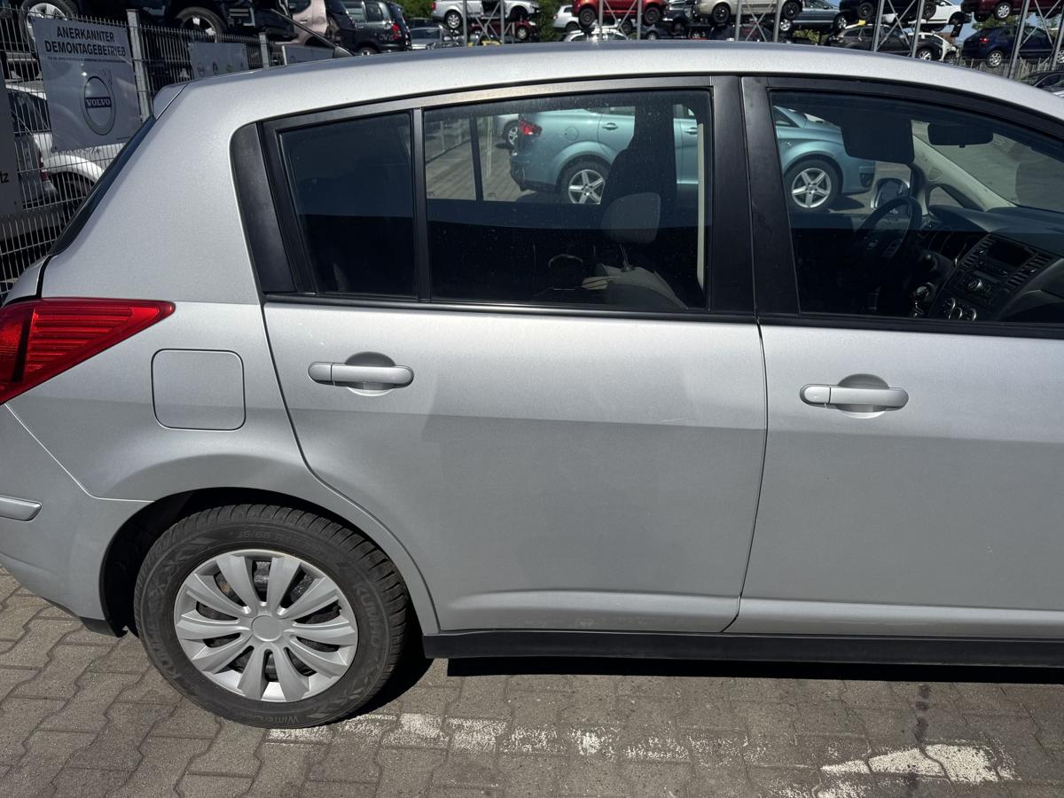 Nissan Tiida original T&uuml;r hinten rechts K23 Brilliant Silver Metallic Rohbau Bj.2009