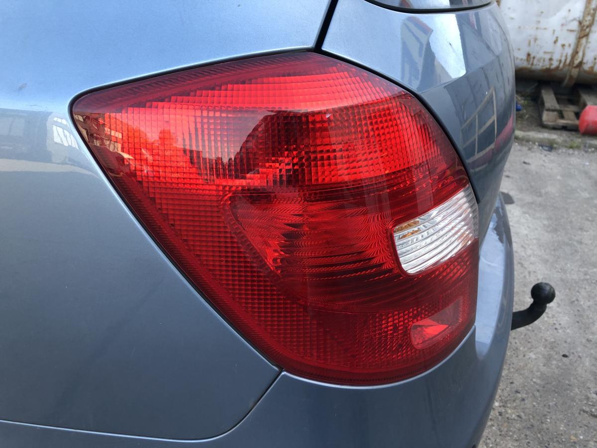 Skoda Fabia II 2 Typ 5J R&uuml;ckleuchte links R&uuml;cklicht Heckleuchte Kombi