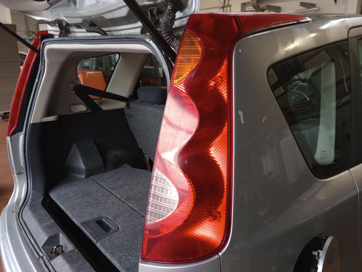 Nissan Note E11 orig Rückleuchte rechts Heck Schluss Licht Beifahrerseite Bj 06