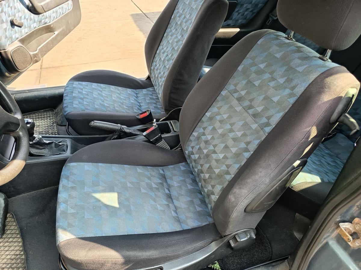 Opel Astra G 3t&uuml;rer original Sitzausstattung komplett Stoff schwarz/blau Bj 1999