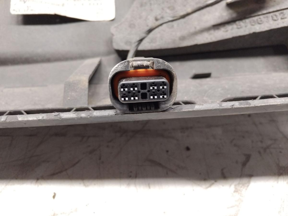 Opel Astra H Sto&szlig;f&auml;nger Sto&szlig;stange hinten Z155 Mondlandgrau 5T Flie&szlig;heck BJ2005