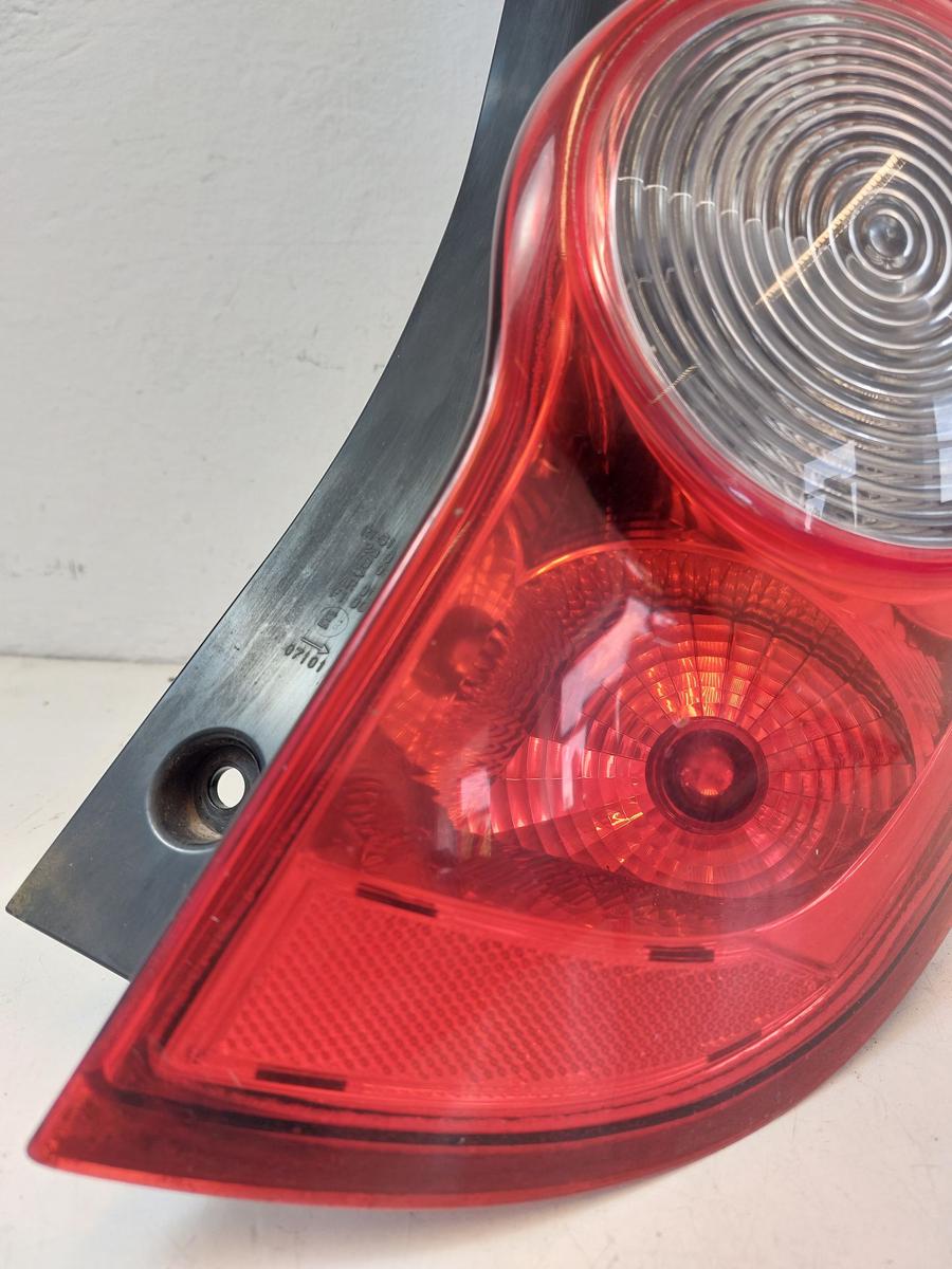 Opel Agila B Typ FXB R&uuml;ckleuchte rechts R&uuml;cklicht Heckleuchte OEM Schlusslicht
