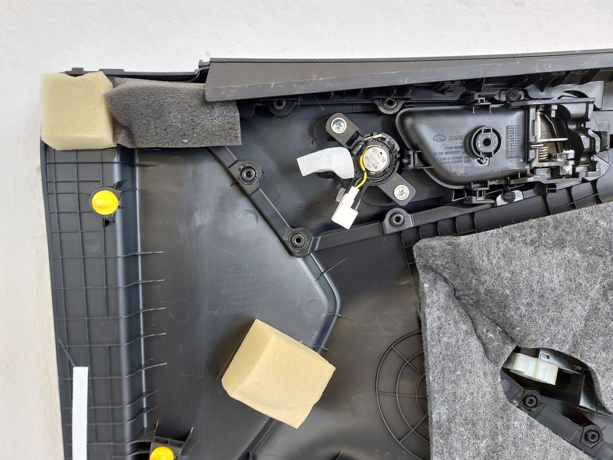 Hyundai i20 GB T&uuml;rverkleidung vorn links Fahrert&uuml;r nur 5 t&uuml;rer T&uuml;rpappe OEM