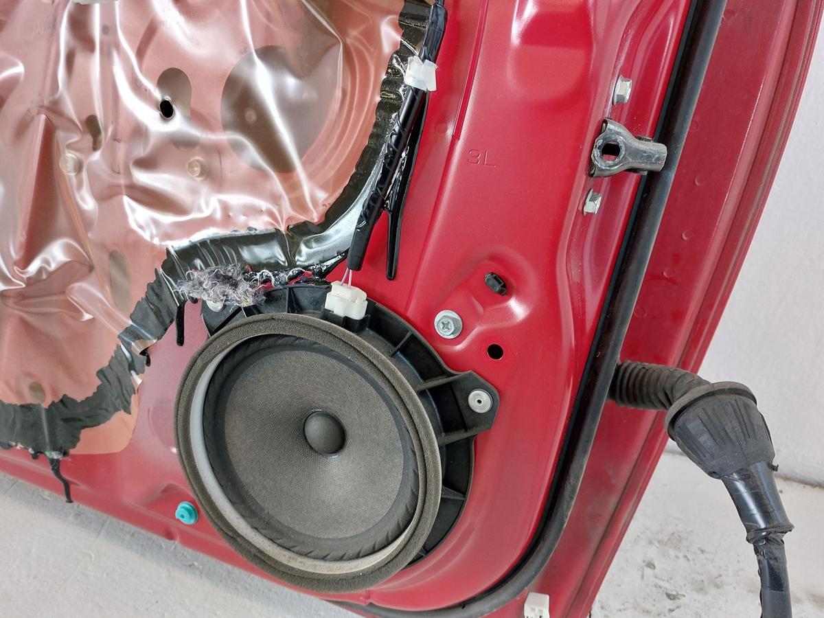 Toyota Yaris XP9 T&uuml;r vorn links Fahrert&uuml;r nur f&uuml;r 3 t&uuml;rer 3P0 Super Red