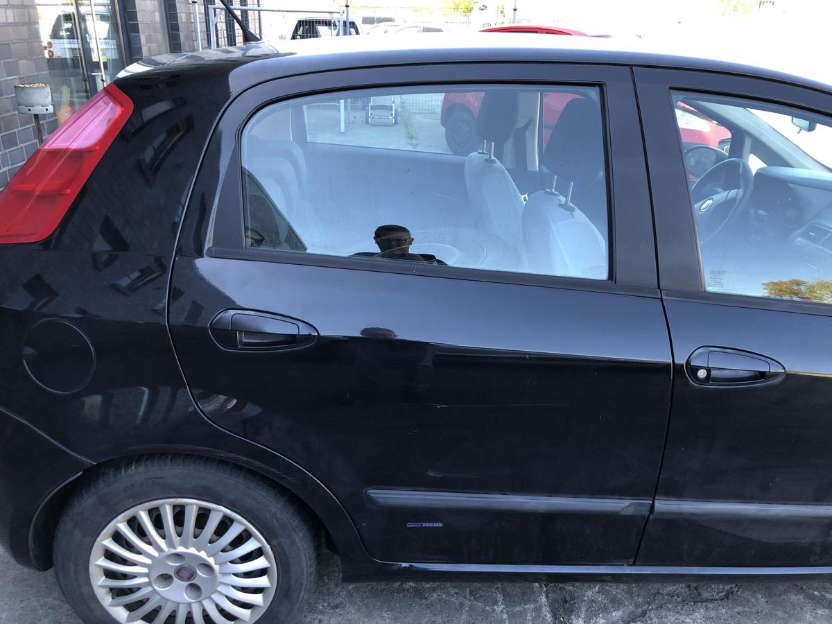 Fiat Grande Punto 199 T&uuml;r hinten rechts Fondt&uuml;r im Rohbau 891 Nero Provocatore