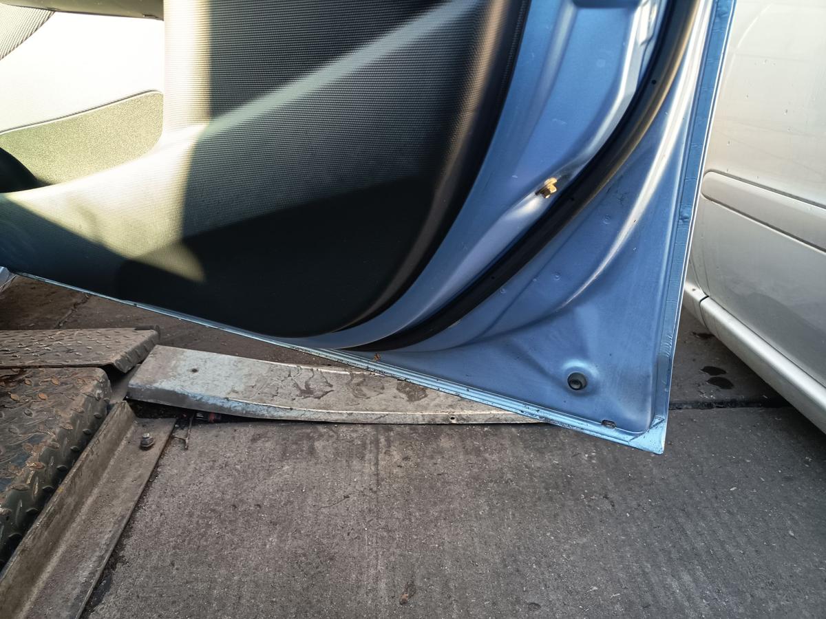 Honda Jazz GD1 original T&uuml;r vorne rechts B506M Ice Blue Baujahr 2002